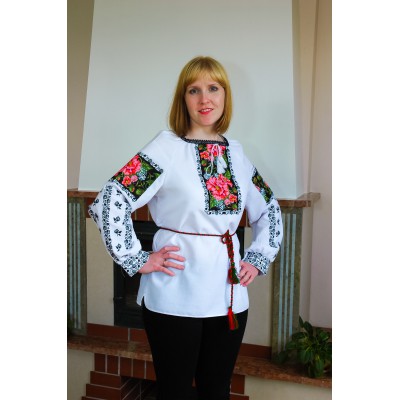 SALE!! Embroidered blouse "Mother's Garden", size M2